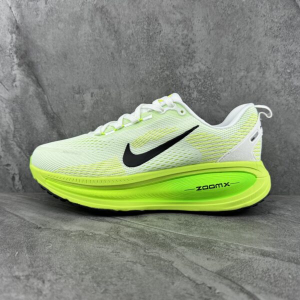 Nike Vomero 18