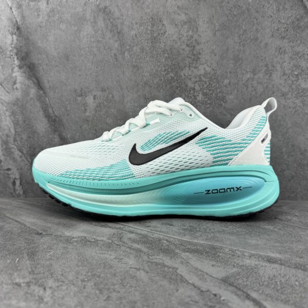 Nike Vomero 18