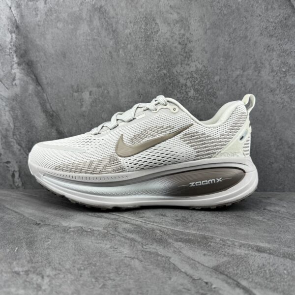 Nike Vomero 18