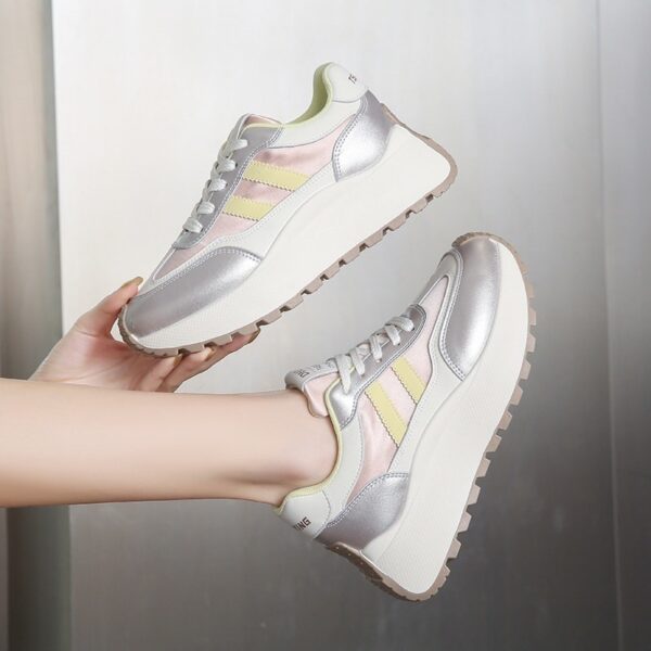 سنيكرز نسائي عصري بنعل مرتفع (Women’s Platform Fashion Sneakers)
