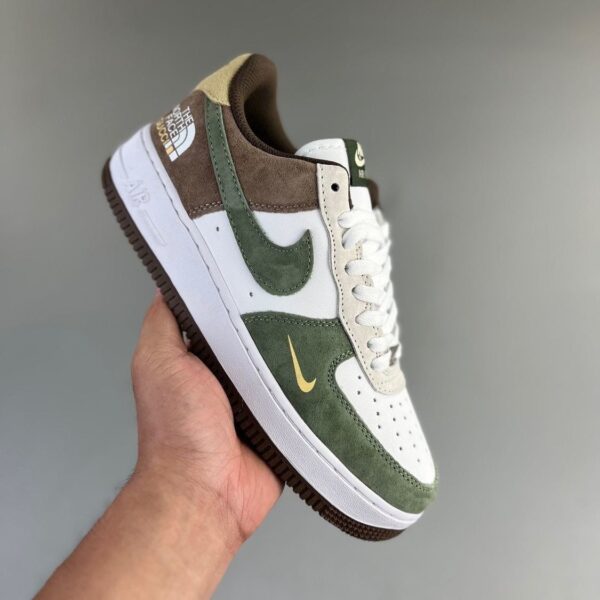 NIKE AIR FORCE 1