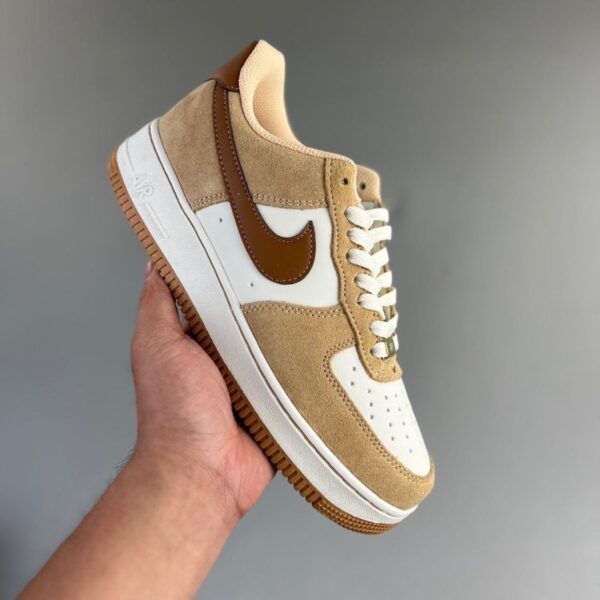 NIKE AIR FORCE 1