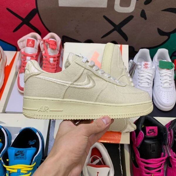 NIKE AIR FORCE 1