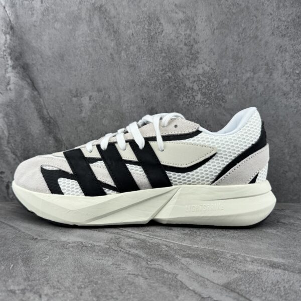 Adidas Lightblaze