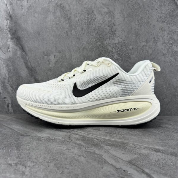 Nike Vomero 18