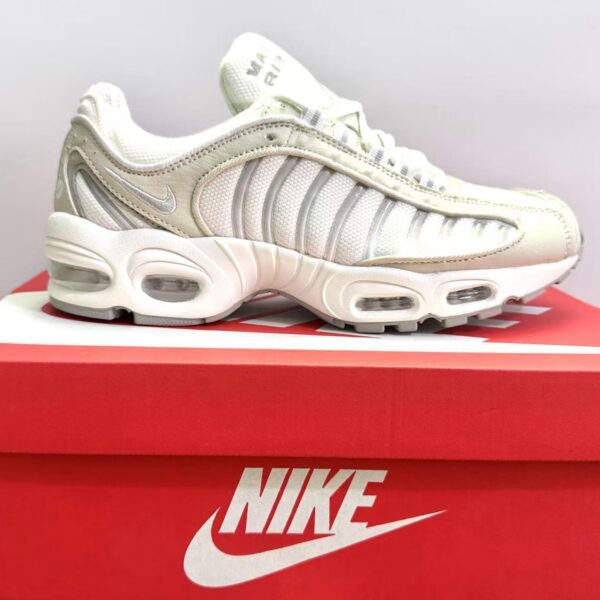 Nike TN Air Max Tailwind 4