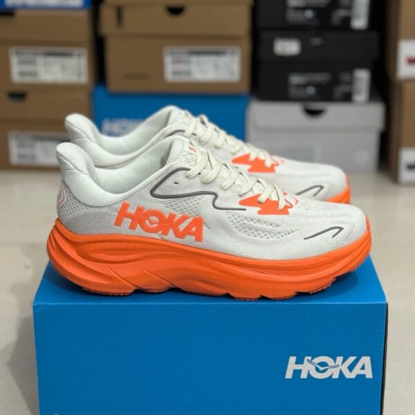 Hoka - Clifton 10